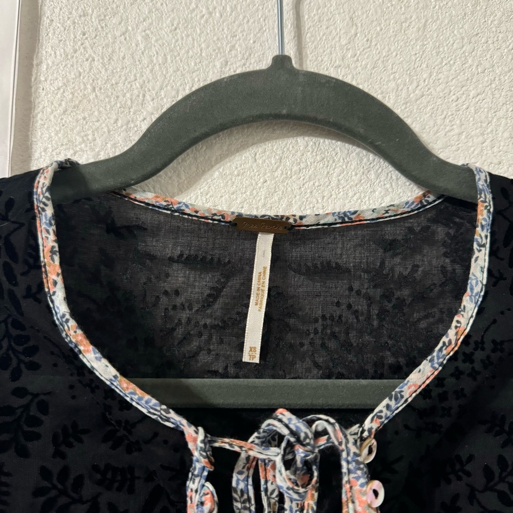 Free People Womens Crochet Top XS‎ Black Contrasting Trim Babydoll Whimsigoth - Picture 2 of 5